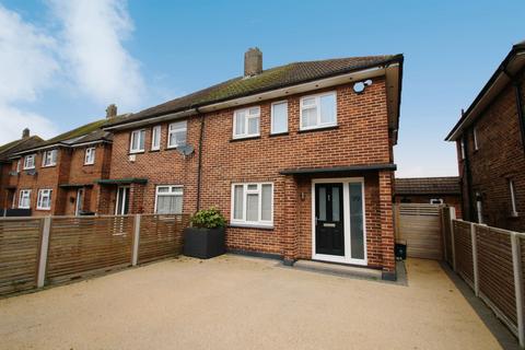 99 Station Crescent, Ashford, TW15 3HN