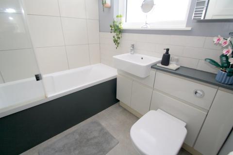 99 Station Crescent, Ashford, TW15 3HN