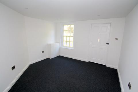 2 bedroom character property to rent, Church Street, Staines-upon-Thames, TW18