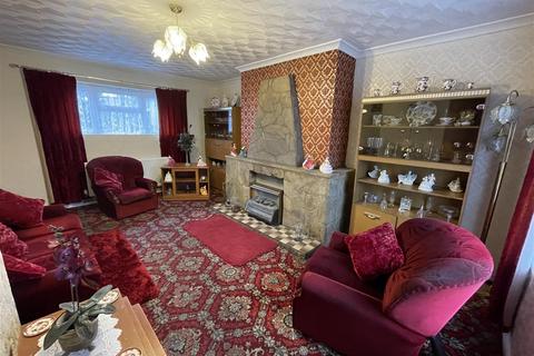3 bedroom semi-detached house for sale, Rhosnewydd, Llanelli SA14