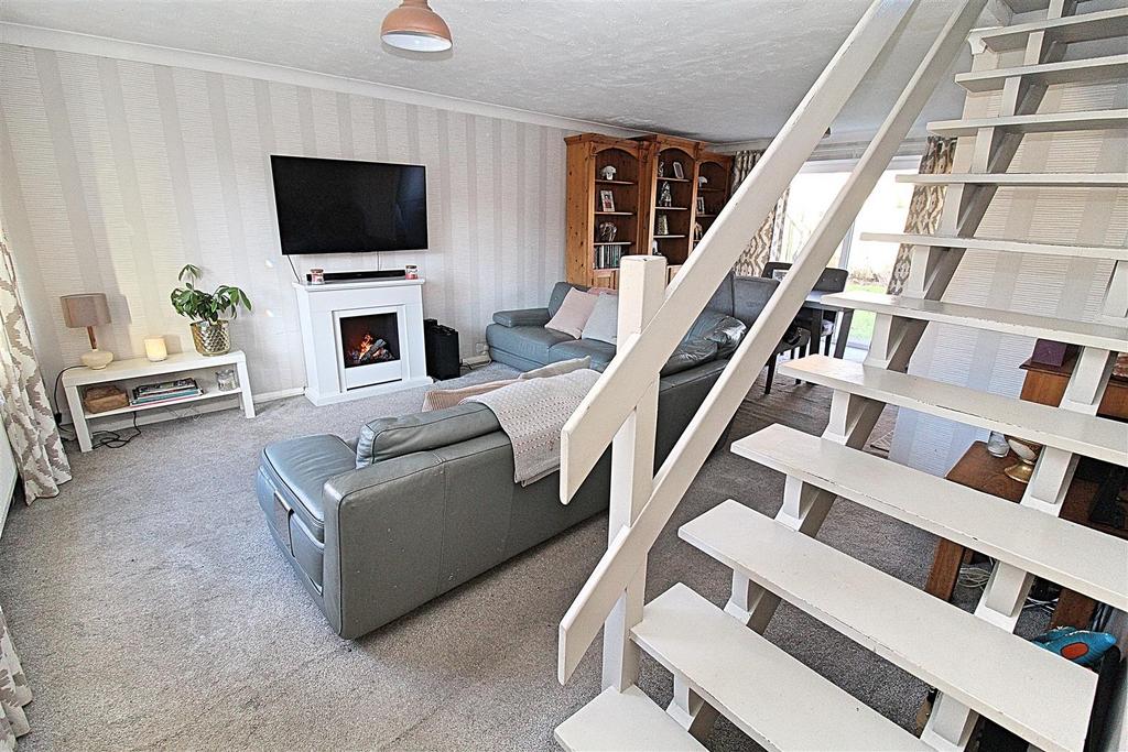 Open Plan Hallway, Lounge &amp; Dining Room