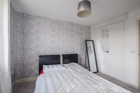 2 bedroom apartment for sale, Queensway, Halifax