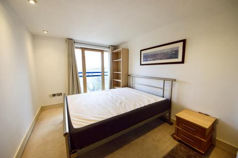2 bedroom apartment to rent - Nova Building, London E14