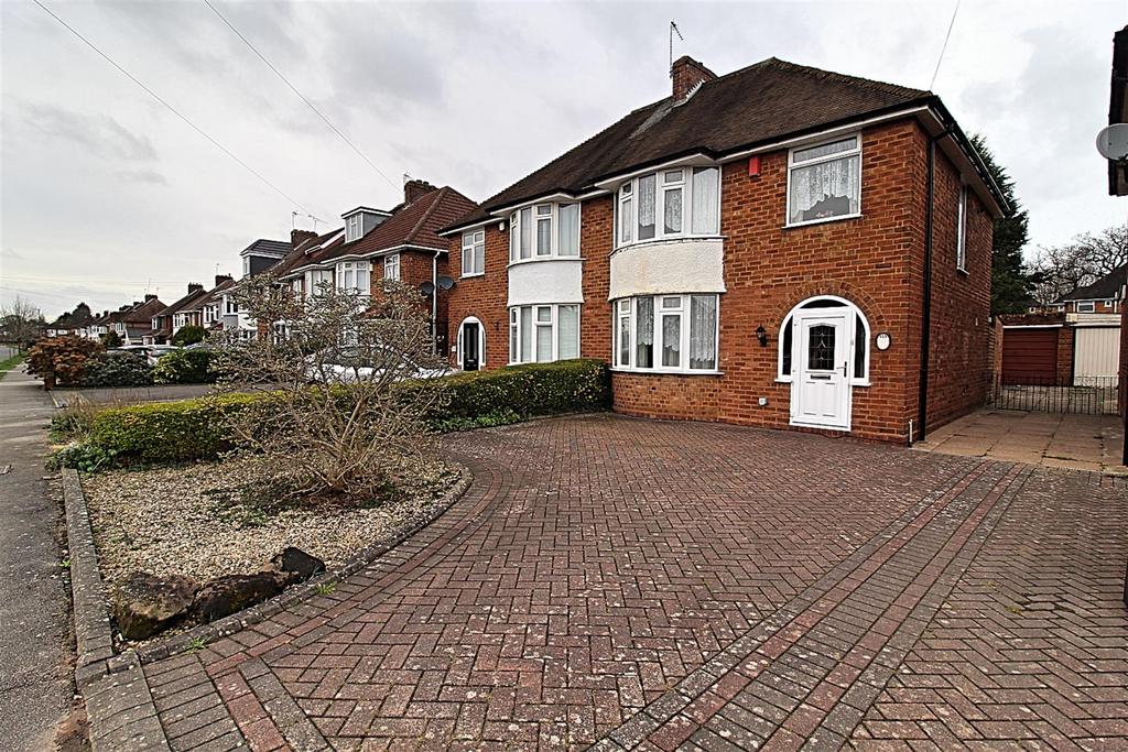 Front Garden/Driveway