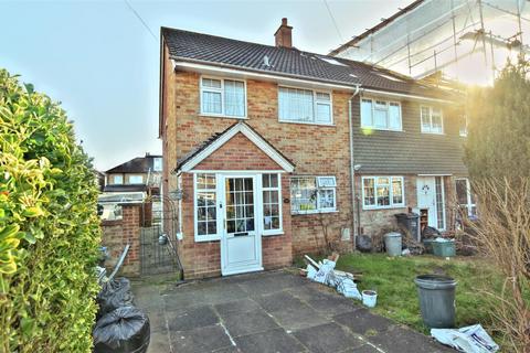 3 bedroom end of terrace house for sale - Malvern Close, Mitcham