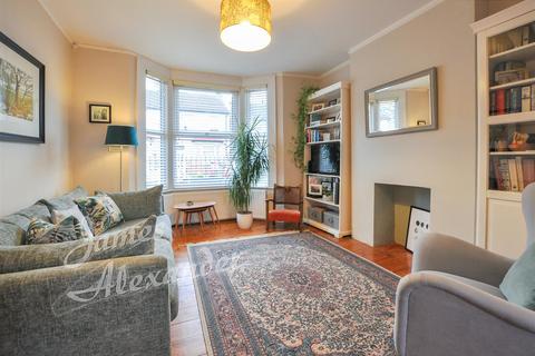 25 Buxton Road, Thornton Heath, CR7 7HJ