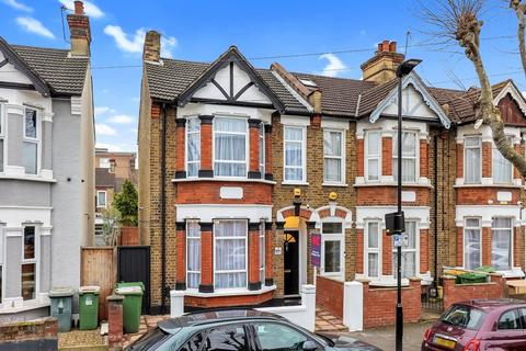 3 bedroom end of terrace house for sale, Mitcham Road, East Ham E6