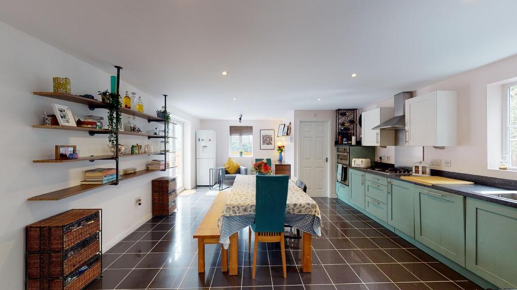 Kitchen breakfast room 2.jpg
