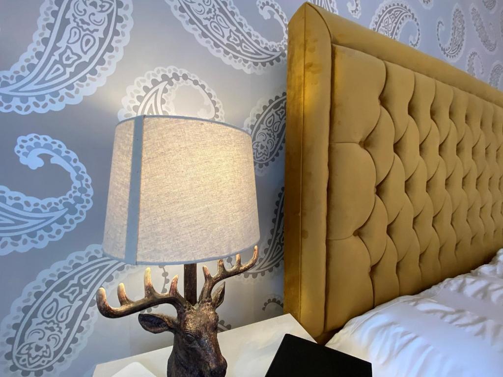 Close up bed 1 light 1.jpg