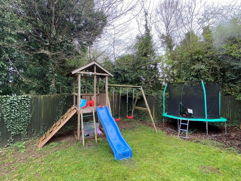 Childrens play area.jpg