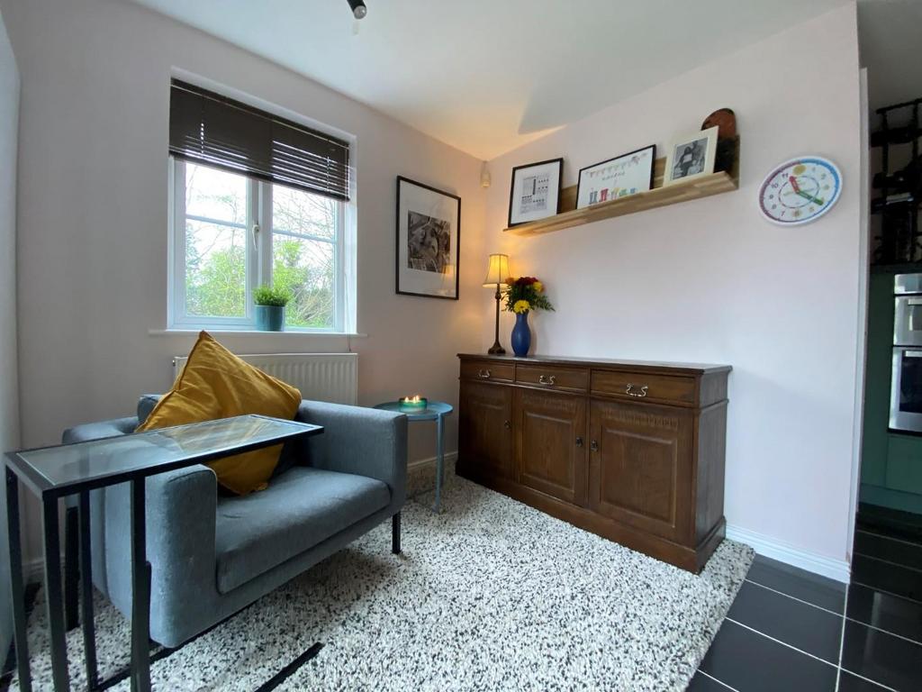 Dining area of kitchen.jpg