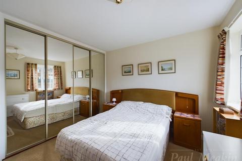 21 Ridge Langley, South Croydon, CR2 0AP