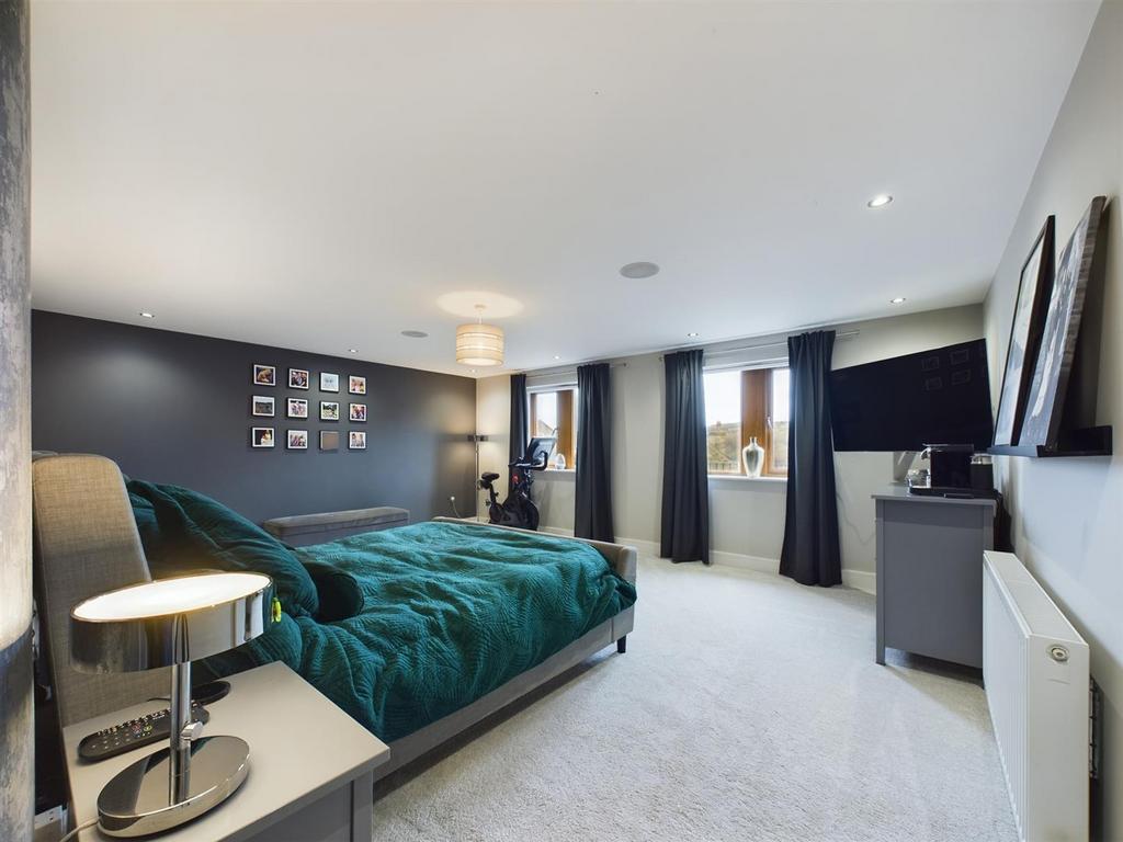 CAM02964 G0-PR0110-STILL011.jpg