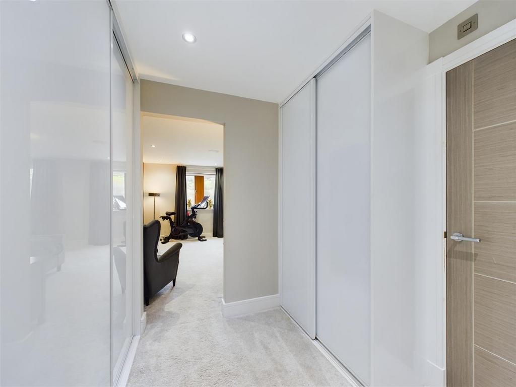 CAM02964 G0-PR0110-STILL016.jpg