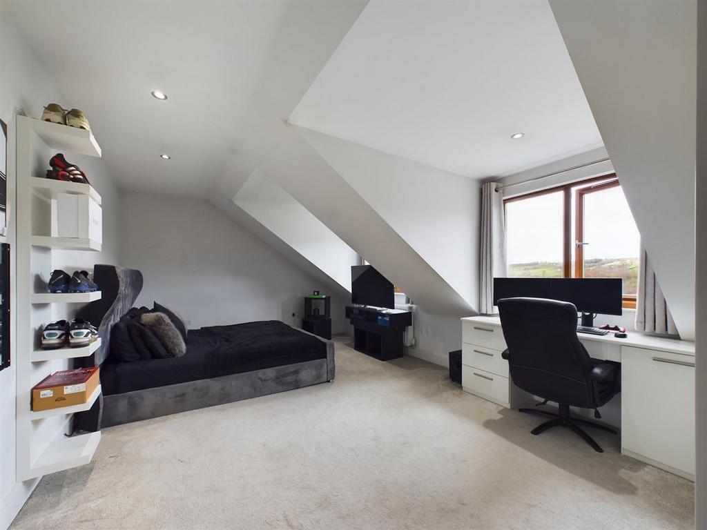 CAM02964 G0-PR0110-STILL073.jpg