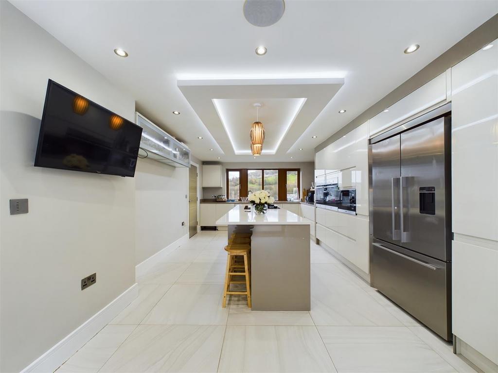 CAM02964 G0-PR0110-STILL036.jpg