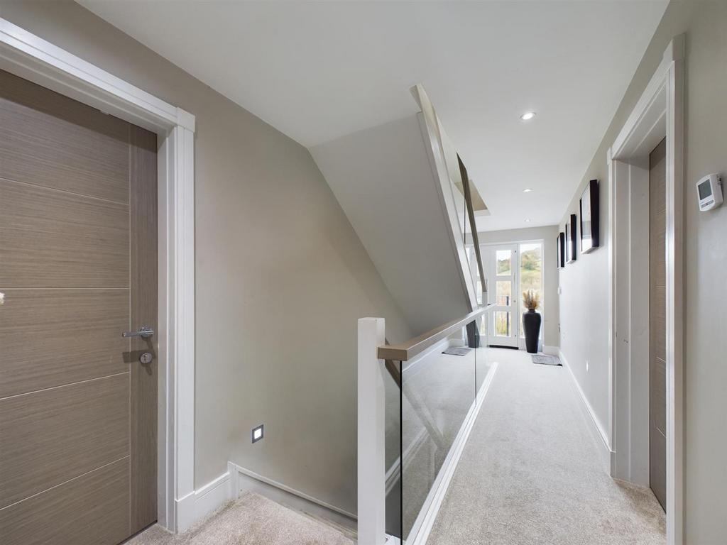 CAM02964 G0-PR0110-STILL001.jpg