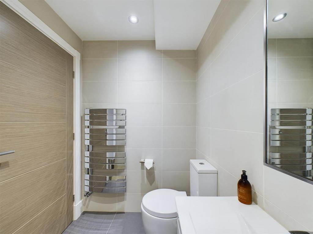 CAM02964 G0-PR0110-STILL009.jpg