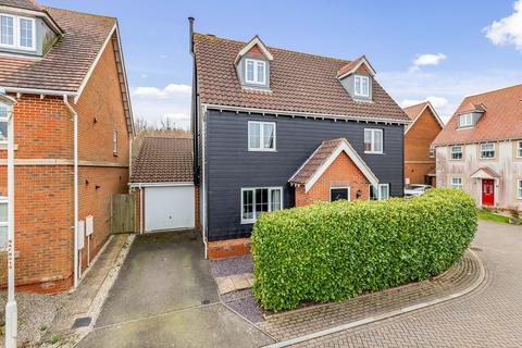 45 Atkinson Road, Hawkinge, Folkestone, CT18 7SB