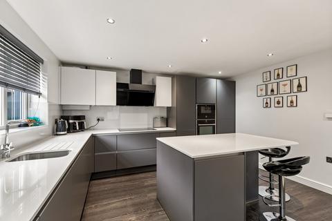 45 Atkinson Road, Hawkinge, Folkestone, CT18 7SB