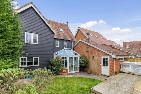 45 Atkinson Road, Hawkinge, Folkestone, CT18 7SB