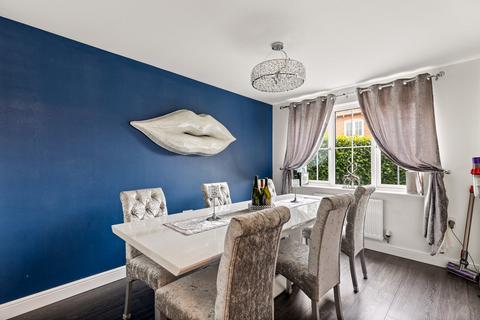 45 Atkinson Road, Hawkinge, Folkestone, CT18 7SB