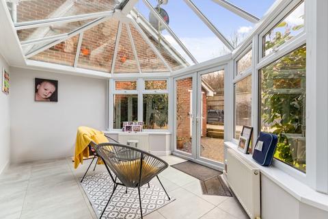 45 Atkinson Road, Hawkinge, Folkestone, CT18 7SB