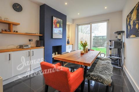 3 bedroom house for sale - Northborough Road, London