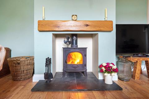 13 Broadfield Road, Eastington, Stonehouse, GL10 3BL