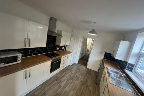 5 bedroom house share to rent - De Grey Street, Hull