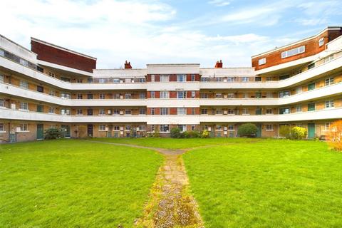 2 bedroom flat for sale - Mansfield Court, Nottingham NG5