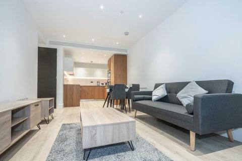 2 bedroom apartment to rent, Perilla House, Aldgate E1