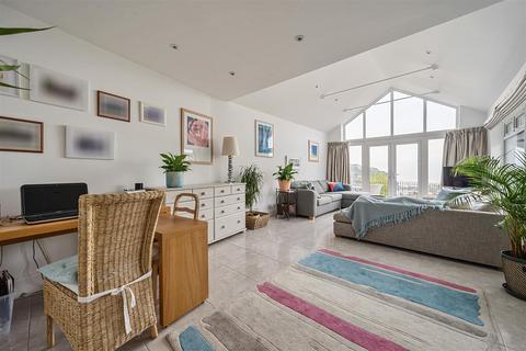 Hamble Barline, Beer, Seaton, EX12 3LR