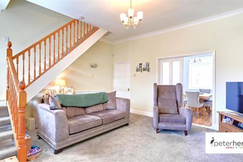 11 Robert Street, New Silksworth, Sunderland, SR3 2DT