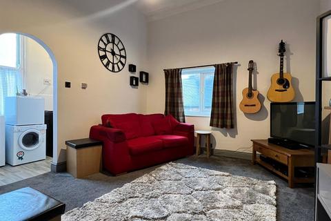 1 bedroom property to rent, Avenue Victoria, Scarborough