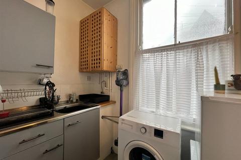 1 bedroom property to rent - Avenue Victoria, Scarborough