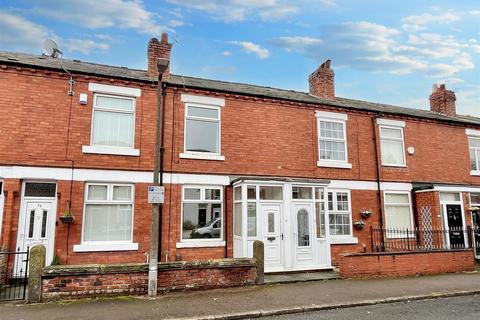 2 bedroom terraced house to rent, Albion Street, Sale