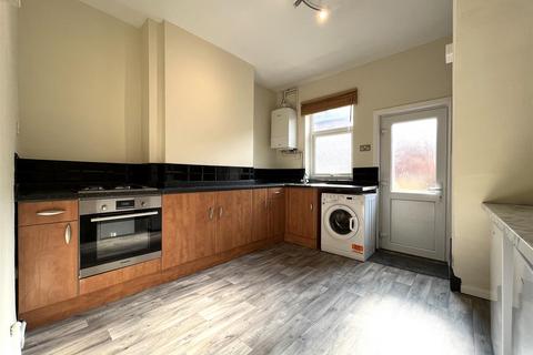 2 bedroom terraced house to rent, Albion Street, Sale