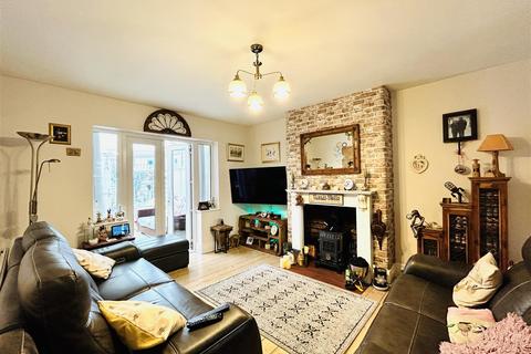 3 bedroom semi-detached house for sale, Brookfield Drive, Timperley, Altrincham