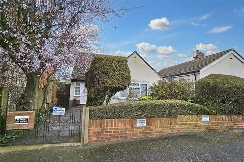 2 bedroom detached bungalow for sale, Ireton Road, Leicester