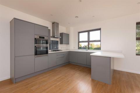 2 bedroom apartment for sale, Wraik Hill, Whitstable