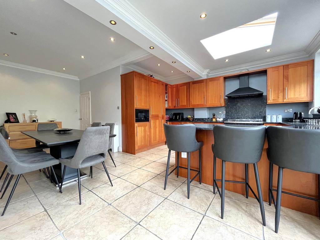 Murray Avenue, Bromley BR1 4 bed terraced house for sale £800,000