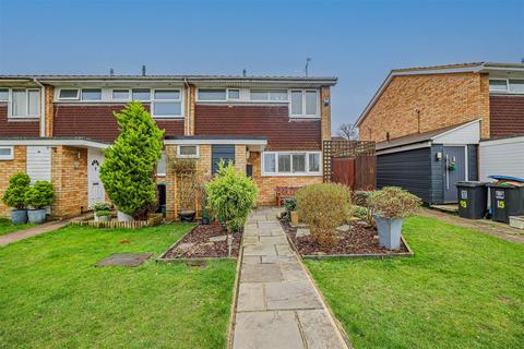 14 Haddon Close, Hemel Hempstead, HP3 8NE
