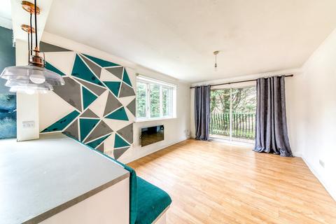 2 bedroom apartment for sale, Birchend Close, South Croydon, CR2