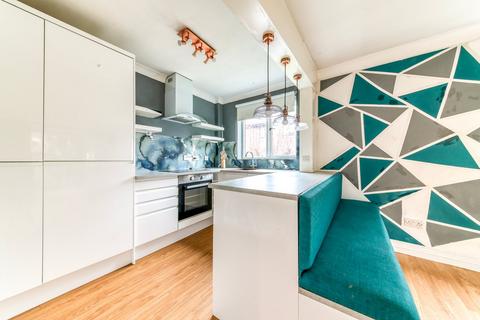 26 Birchend Close, South Croydon, CR2 7DS