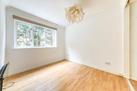 26 Birchend Close, South Croydon, CR2 7DS