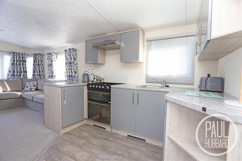 3 bedroom mobile home for sale, Coast Road, Corton, NR32