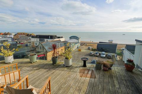 3 bedroom penthouse for sale, Range Road, Hythe, CT21