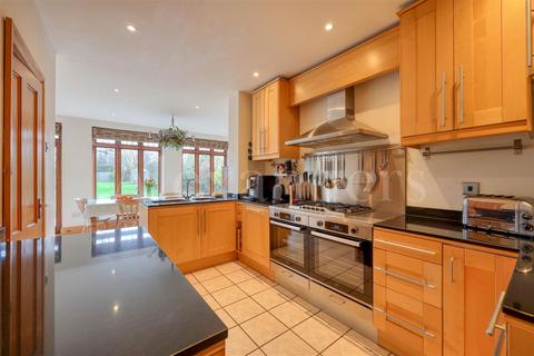 5 bedroom detached house for sale, Leicester Road, Hinckley