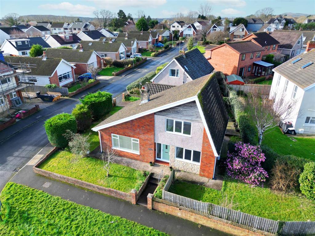 Hilland Drive, Swansea 4 bed detached house for sale £400,000